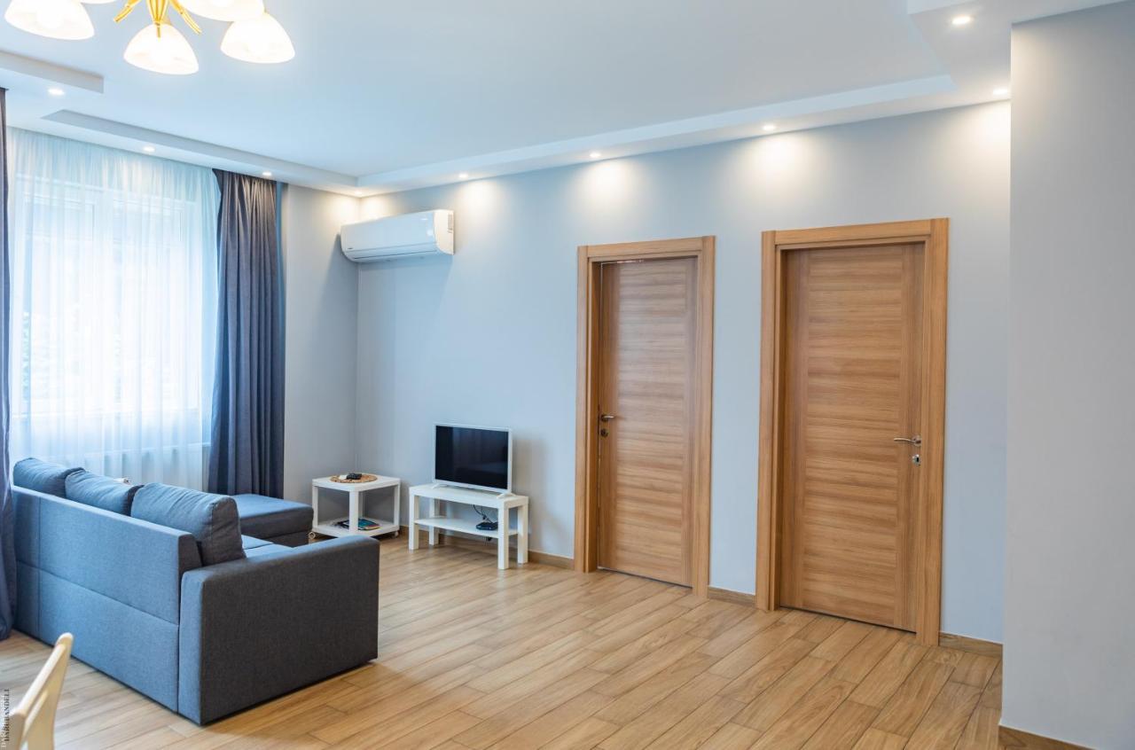 Apartment By The Sheraton Batumi Exterior photo