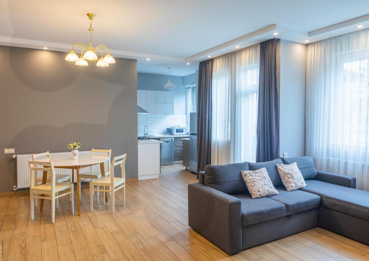 Apartment By The Sheraton Batumi Exterior photo