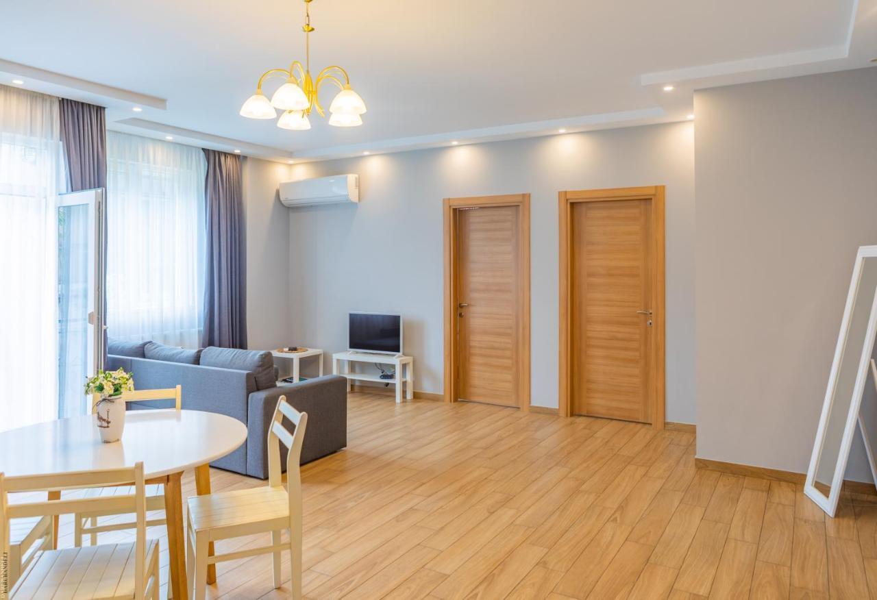 Apartment By The Sheraton Batumi Exterior photo